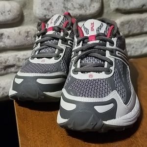 NEW no Tags/ Teva Women's Trail Running Shoes Sneakers Gray Lace Up Size 7.5